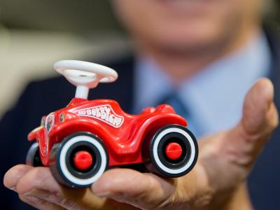 Miniatur-Bobby-Car: Ein solches Kinderspielzeug - in Originalgröße - spielte im Wulff-Prozess ebenfalls eine Rolle. Foto: Daniel Karmann/Archiv Bobby-Car