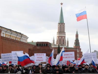 Vor dem Kreml wurde die russische Krim gefeiert. Foto: Sergei Ilnitsky Party auf dem Roten Platz