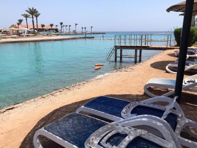 Strand in Hurghada an dem der Attentäter Urlauber mit einem Messer getötet hat. Foto: Benno Schwinghammer Messerattacke in Ägypten