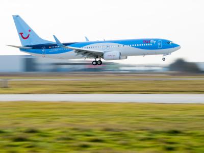 Zwei Fluggesellschaften des Tui-Reisekonzerns und die chinesische China West Air sind die saubersten Airlines weltweit. Foto: Julian Stratenschulte Tuifly