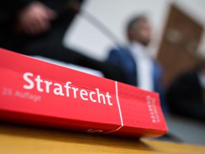 Fast jeder Zweite in Deutschland befürwortet ein schärferes Sexualstrafrecht nach schwedischem Vorbild. Foto: Frank Rumpenhorst Strafrecht