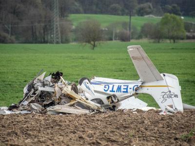 Ein Flugzeug war mit einem Ultraleichtflugzeug zusammengestoßen, beide Flugzeuge waren im Landeanflug auf den Adolf Würth Flughafen. Foto: Sdmg/Kohls Zusammenstoß
