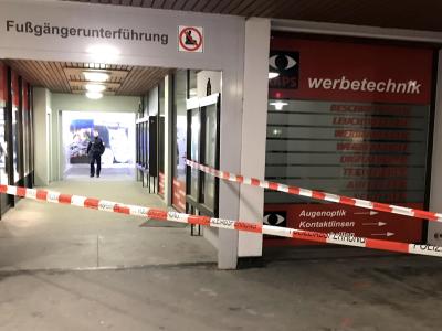 Blick in die Fußgängerpassage, in der bei einer Schlägerei unter Jugendlichen ein 15-Jähriger getötet wurde. Foto: Sebastian Daiminger/Passauer Woche Tatort in Passau