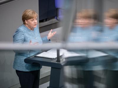 Bundeskanzlerin Angela Merkel (CDU) spricht bei der Plenarsitzung des Deutschen Bundestages. Bundestag