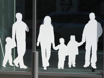Familien könnten im nächsten Jahr finanziell stärker entlastet werden (Illustration). Familie