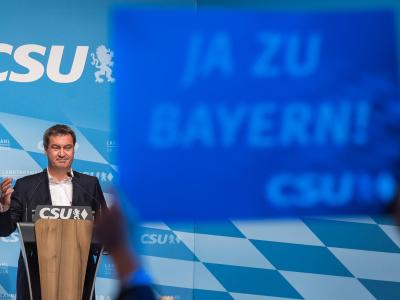 Umfragen sagen Christsozialen wie Sozialdemokraten massive Stimmverluste voraus. Die CSU von Ministerpräsident Markus Söder wird demnach ihre absolute Mehrheit verlieren. Markus Söder