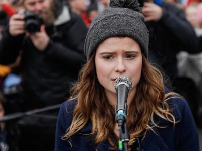 Die deutsche Klimaschutz-Aktivistin Luisa-Marie Neubauer spricht bei der «Fridays for Future»-Demonstration in Berlin. «Fridays for Future» - Berlin