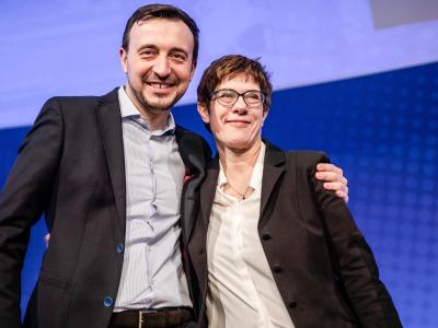 Schulterschluss: CDU-Chefin Annegret Kramp-Karrenbauer neben ihrem Generalsekretär Paul Ziemiak beim Deutschlandtag der Jungen Union. Deutschlandtag der Jungen Union