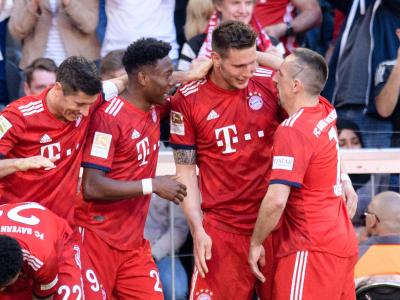 Der FC Bayern München legte im Meisterschaftsrennen dank des Treffers von Niklas Süle (2.v.r.) vor. Vorgelegt