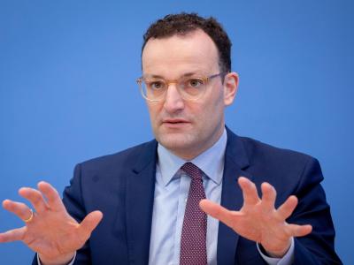 Bundesgesundheitsminister Jens Spahn: «Der Patient von morgen wird immer noch einen Arzt brauchen - aber er wird keinen Arzt mehr ernstnehmen, der nur noch über Karteikarten arbeitet.» Jens Spahn