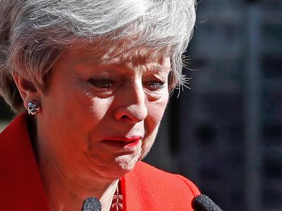 Kämpft mit den Tränen: Theresa May verkündet sichtlich bewegt ihren Rücktritt am 7. Juni. May kündigt Rücktritt an