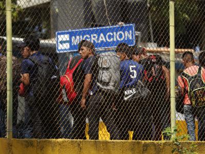 Migranten überqueren in Tapachula die Grenze zwischen Guatemala und Mexiko. Grenze zu Mexiko