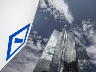 Die Deutsche Bank hat eine umfangreiche Neuausrichtung auf den Weg gebracht. Der Konzernumbau werde bis Ende 2022 voraussichtlich 7,4 Milliarden Euro kosten. Deutsche Bank