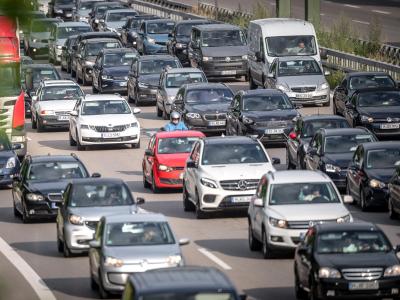 Staugefährdet sind fast alle Nord-Süd- sowie Ost-West-Verbindungen. Stau