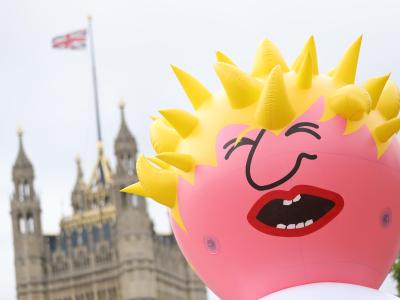 Mit einer riesigen aufblasbaren Boris-Johnson-Puppe haben Demonstranten in London gegen den voraussichtlich neuen britischen Premierminister protestiert. Anti-Brexit-Marsch in London
