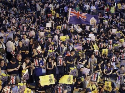 Demonstranten haben sich trotz einer verschärften Gangart Chinas erneut zu Protesten versammelt. Hongkong