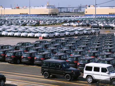 Auto-Verschiffung im Hafen der chinesischen Stadt Guangzhou: Der Handelsstreit mit den USA schadet nicht nur China. Export