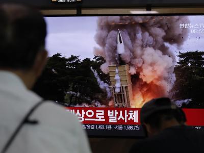 Der Raketentest wird im nordkoreanischen Fernsehen übertragen. Raketentest