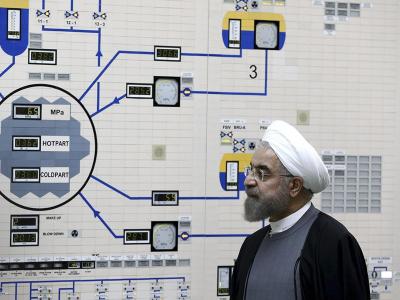 Irans Präsident Ruhani im Atomkraftwerk Buschehr. Irans Präsident Ruhani