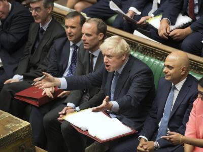 Am Schauplatz seiner jüngsten Niederlagen: Boris Johnson spricht im britischen Parlament. Ein Chef hat Ärger
