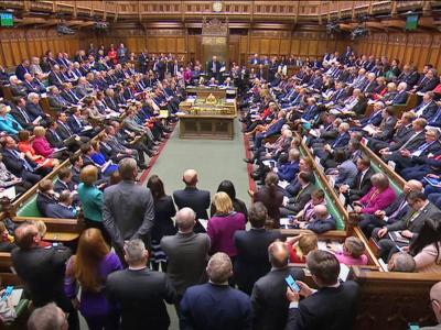 Blick auf das britische Parlament. Das Unterhaus verabschiedet sich in die vom Premierminister auferlegte Zwangspause. Britisches Unterhaus