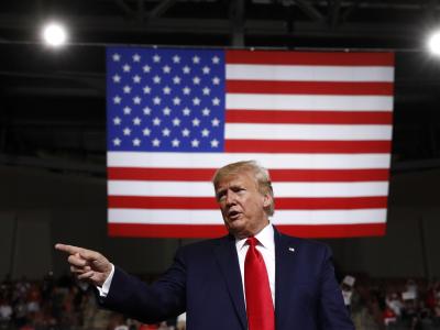 Donald Trump will die für Anfang Oktober angekündigte Anhebung der Strafzölle auf chinesische Importe verschieben. Trump