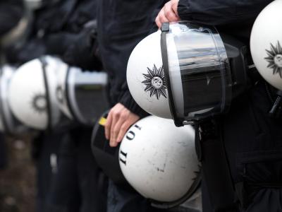 Polizisten während einer Demonstration. Polizei