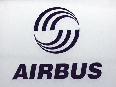 Mitarbeiter von Airbus stehen im Verdacht, sich unerlaubt Unterlagen über zwei Rüstungsprojekte der Bundeswehr beschafft zu haben. Airbus