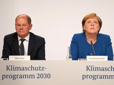 Kanzlerin Angela Merkel (CDU) und Finanzminister Olaf Scholz (SPD) nach der Sitzung des Klimakabinetts. Pressekonferenz