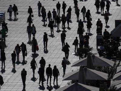 Laut einer aktuellen Studie hat sich die Schere zwischen den Wohlhabenden und den unteren Einkommensgruppen in den vergangenen Jahren noch weiter geöffnet. Einkommensungleichheit