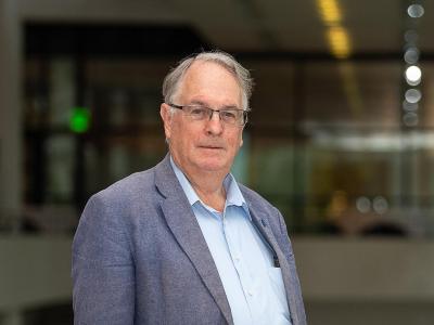 Der Chemiker Stanley Whittingham, steht bei einem Internationalen Batteriekongress, nachdem er zum Nobelpreisträger für Chemie 2019 ernannt wurde. Chemie-Nobelpreis - Stanley Whittingham