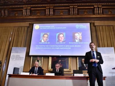 In der Königlich Schwedischen Akademie der Wissenschaften in Stockholm werden die Gewinner verkündet: Der Wirtschaftsnobelpreis geht an Abhijit Banerjee, Esther Duflo und Michael Kremer. Wirtschaftsnobelpreis 2019