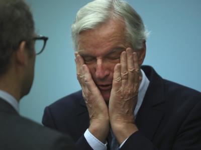 Übermüdet: EU-Unterhändler Michel Barnier nach einer hektischen nächtlichen Sitzung zum Thema Brexit. Brexit-Verhandlungen