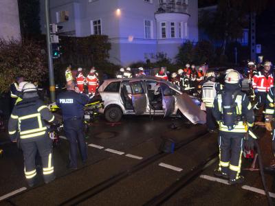 Rettungskräfte am Unfallort in Bielfeld. Unfall in Bielefeld