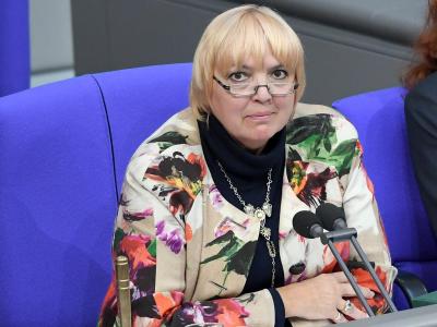 Bundestagsvizepräsidentin Claudia Roth ist mit dem Tode bedroht worden. Claudia Roth