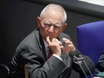 Bundestagspräsident Wolfgang schäuble vermisst bei der großen Koalition ein «Ringen um Alternativen» zum Rechtspopulismus der AfD. Bundestag