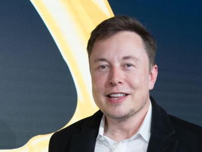 Tesla-Chef Elon Musk wird von seinen Anhängern mit Unternehmerlegenden mit Steve Jobs, Henry Ford und Thomas Edison verglichen. Verleihung des Goldenen Lenkrads