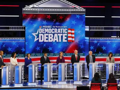 Demokratische Präsidentschaftsbewerber, Cory Booker (l-r), Tulsi Gabbard, Amy Klobuchar, South Bend, Pete Buttigieg, Elizabeth Warren, ehemaliger US-Vizepräsident Joe Biden, Senator Bernie Sanders, Senator Kamala Harris, ehemaliger Technologie-Exekutivdir Fernsehdebatte der demokratischen Präsidentschaftsbewerber