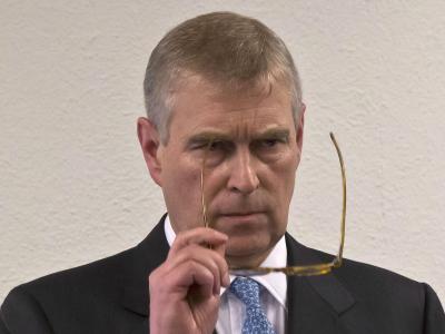 Prinz Andrew hat seinen Widerstand aufgegeben. Prinz Andrew