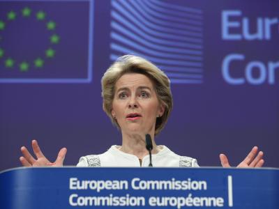 EU-Kommissionschefin Ursula von der Leyen spricht in Brüssel. EU-Kommissionschefin Ursula von der Leyen