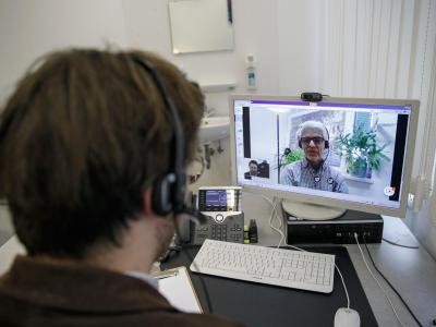 Bis zu jede fünfte Behandlung könnte zukünftig per Videosprechstunde erfolgen. Video-Sprechstunde