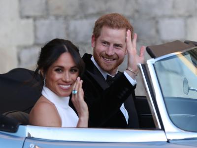 Sie sagen Bye, bye: Prinz Harry und seine Frau Meghan verabschieden sich aus dem Königshaus. Prinz Harry und Herzogin Meghan