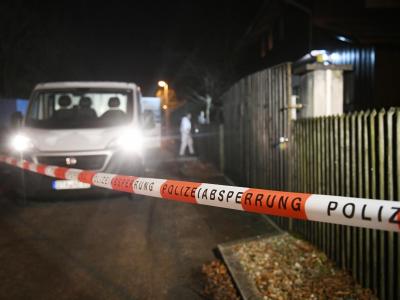 Polizei und Spurensicherung sind vor Ort in Starnberg. Drei Tote gefunden