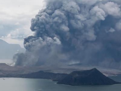 Der Taal könnte Hunderttausende Menschen in die Flucht treiben. Vulkanausbruch auf den Philippinen