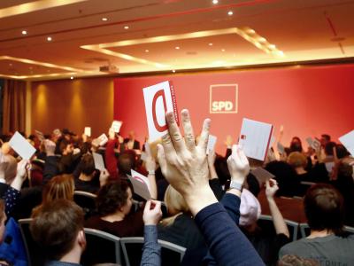 Der SPD-Landesparteitag stimmte mit großer Mehrheit für den Eintritt in eine Minderheitsregierung in Thüringen. SPD-Landesparteitag