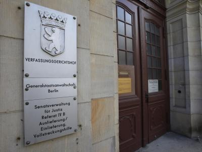 Nach rechtsextremen Drohmails gegen Politiker und Behörden hat die Berliner Generalstaatsanwaltschaft einen 31-Jährigen angeklagt. Generalstaatsanwaltschaft Berlin