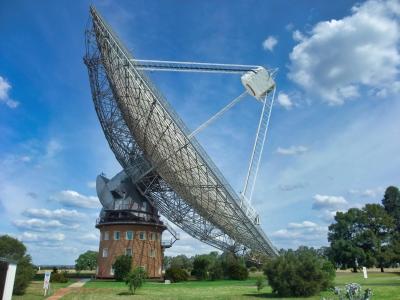 Das Parkes-Radioteleskop in Australien. Parkes-Radioteleskop