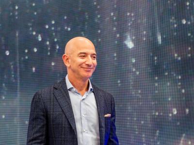 Jeff Bezos ist Chef von Amazon und der wohl reichste Mensch der Welt. Jeff Bezos