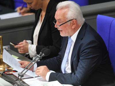 «Wir haben eine Lage, in der aktuell schnell gesetzliche Grundlagen geschaffen werden müssen, damit die Exekutive handlungsfähig bleibt», sagt Kubicki.e. Wolfgang Kubicki