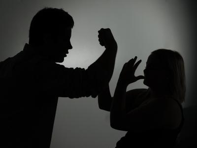 Während der Ausgangsbeschränkungen könnte es zu mehr häuslicher Gewalt kommen. Häusliche Gewalt